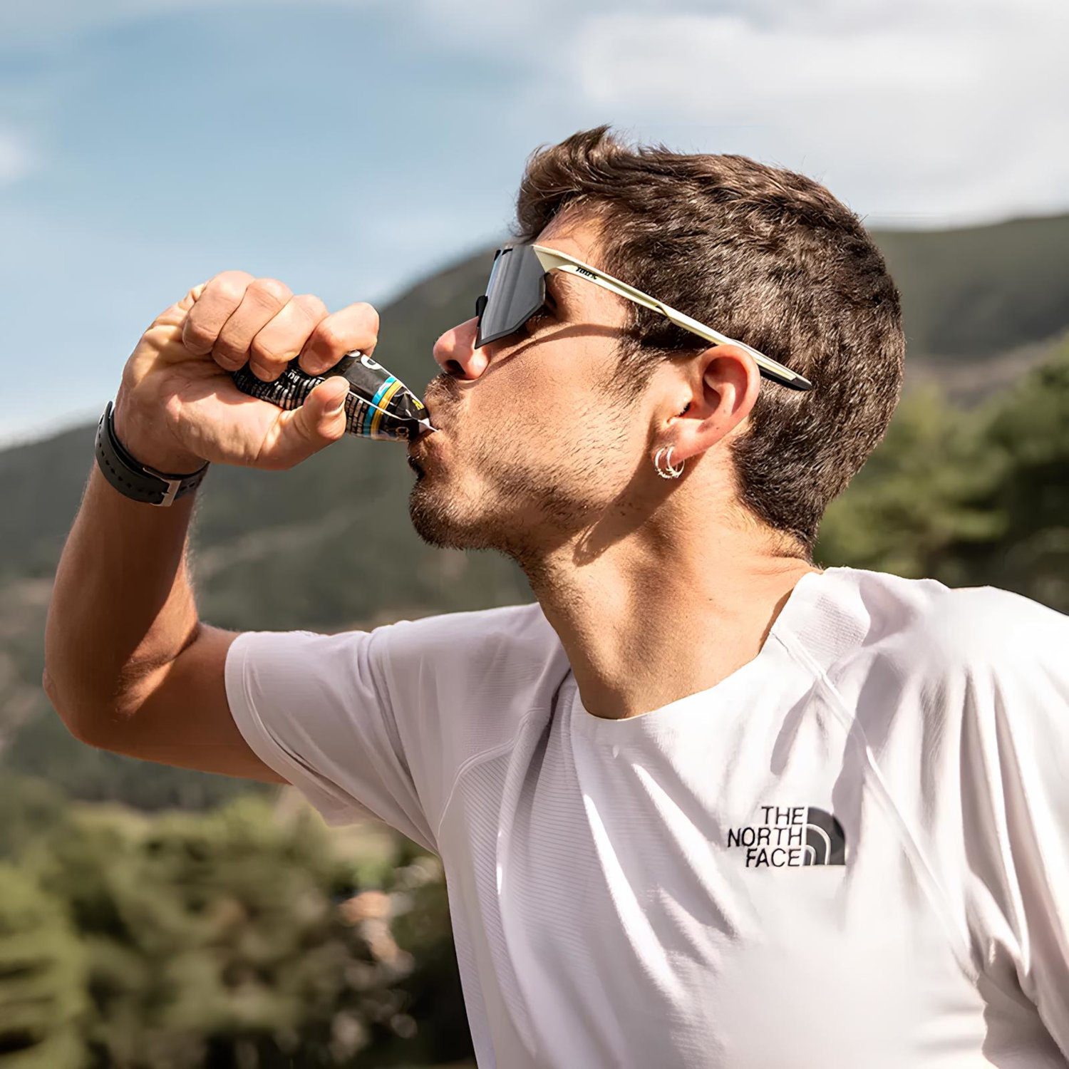 Crown Sport Nutrition HyperGel 45, Gel energético líquido con 45 g de carbohidratos 1:0,8 y sodio, Con certificado Informed Sport, Sabor Neutro, 10 x 60 g - Imagen 3